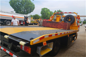 香山附近拖车电话号码服务